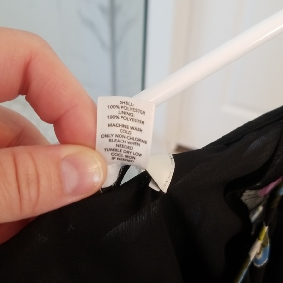 Dress - Picture 8 of 8